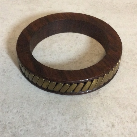 Wooden bangle with gold inlay - Picture 3 of 7